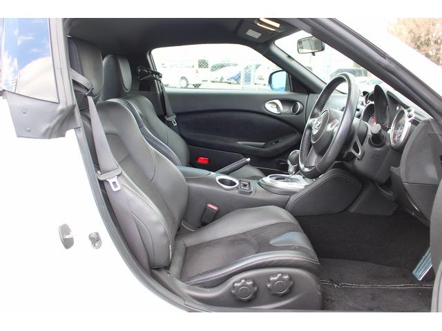 フェアレディＺ バージョンＳＴ　禁煙車　純正ナビ　パドルシフト　パワーシート　シートヒーター　ＢＯＳＥサウンドスピーカー　純正１９インチアルミホイール　純正キセノンヘッドランプ　ステアリングリモコンスイッチ（39枚目）