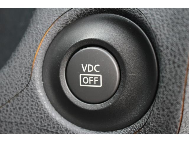 フェアレディＺ バージョンＳＴ　禁煙車　純正ナビ　パドルシフト　パワーシート　シートヒーター　ＢＯＳＥサウンドスピーカー　純正１９インチアルミホイール　純正キセノンヘッドランプ　ステアリングリモコンスイッチ（49枚目）