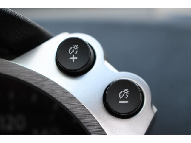 フェアレディＺ バージョンＳＴ　禁煙車　純正ナビ　パドルシフト　パワーシート　シートヒーター　ＢＯＳＥサウンドスピーカー　純正１９インチアルミホイール　純正キセノンヘッドランプ　ステアリングリモコンスイッチ（58枚目）