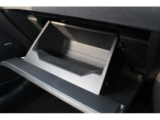 フェアレディＺ バージョンＳＴ　禁煙車　純正ナビ　パドルシフト　パワーシート　シートヒーター　ＢＯＳＥサウンドスピーカー　純正１９インチアルミホイール　純正キセノンヘッドランプ　ステアリングリモコンスイッチ（61枚目）