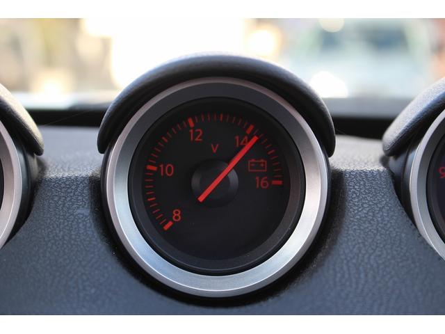 フェアレディＺ バージョンＳＴ　禁煙車　純正ナビ　パドルシフト　パワーシート　シートヒーター　ＢＯＳＥサウンドスピーカー　純正１９インチアルミホイール　純正キセノンヘッドランプ　ステアリングリモコンスイッチ（63枚目）