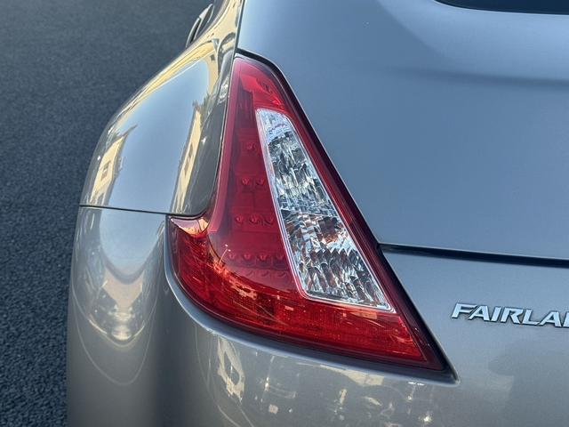 フェアレディＺ バージョンＳＴ　禁煙車　寒冷地仕様　ハーフレザーシート　純正ナビ　Ｂカメラ　電動格納ミラー　シートヒーター　Ｂｌｕｅｔｏｏｔｈ接続　盗難防止システム　キーレスエントリー　スマートキー　パドルシフト　オートライト（21枚目）