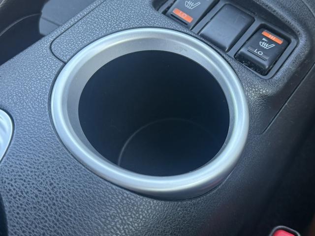 フェアレディＺ バージョンＳＴ　禁煙車　寒冷地仕様　ハーフレザーシート　純正ナビ　Ｂカメラ　電動格納ミラー　シートヒーター　Ｂｌｕｅｔｏｏｔｈ接続　盗難防止システム　キーレスエントリー　スマートキー　パドルシフト　オートライト（52枚目）