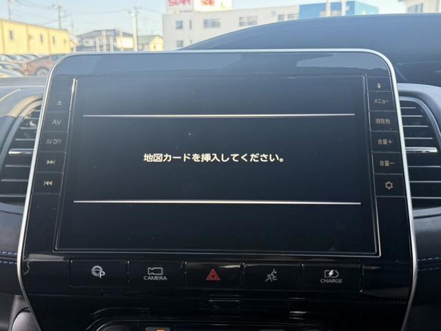 セレナ 禁煙車 ワンオーナー 本革シート 後期型モデル 純正10インチナビ フルセグ 360度カメラ プロパイロット 衝突軽減 両側電動スライドドア クリアランスソナー 電動格納ミラー ウォークスルー(4枚目)