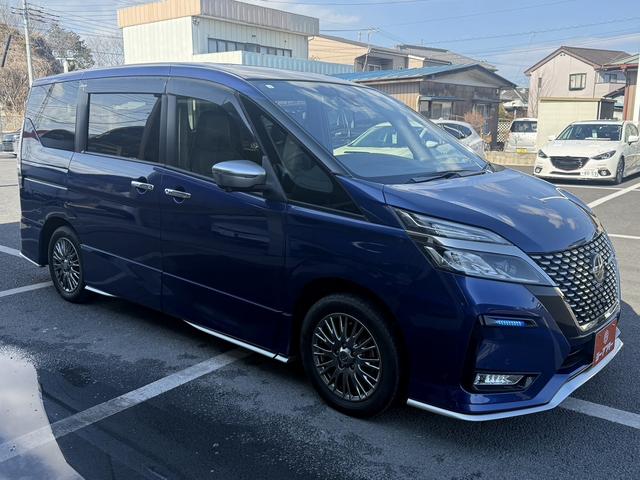 セレナ 禁煙車 ワンオーナー 本革シート 後期型モデル 純正10インチナビ フルセグ 360度カメラ プロパイロット 衝突軽減 両側電動スライドドア クリアランスソナー 電動格納ミラー ウォークスルー(9枚目)