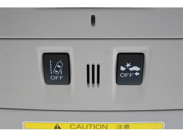 レヴォーグ １．６ＧＴ－Ｓアイサイト　禁煙車　温熱機能付黒革シート　純正８インチナビ　バックカメラ　フルセグＴＶ　アイサイト　ブラインドスポットモニター　ＥＴＣ２．０　純正１８インチアルミホイール　フロントフォグランプ　オートライト（6枚目）