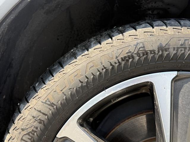 ＵＸ ＵＸ２５０ｈ　バージョンＬ　禁煙車　純正１２．３インチコネクトナビ白革シート　フルセグ　Ｓ・Ｂカメラ　レクサスセーフティシステムアダプティブクルーズコントロール　シートヒーター　電動リアゲート　ブラインドスポットモニター　ＥＴＣ（27枚目）