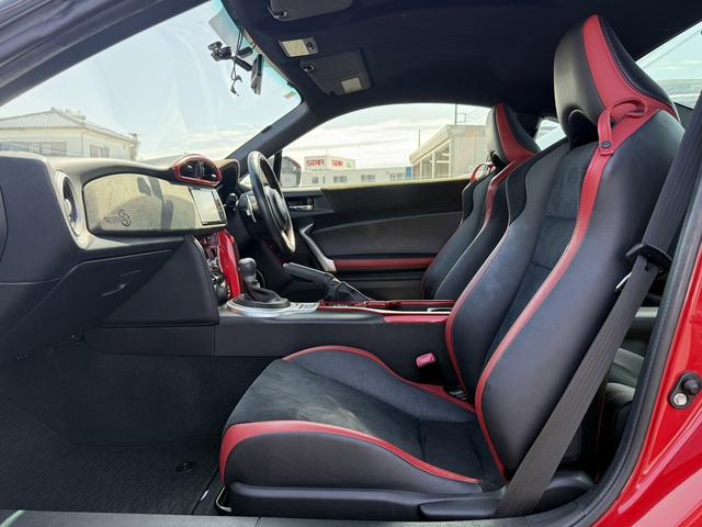 ８６ ＧＴリミテッド　モデリスタフルエアロ　後期型　禁煙車　Ｐａｎａｓｏｎｉｃナビ　フルセグ　バックカメラ　シートヒーター　クルーズコントロール　ハーフレザー　Ｂｌｕｅｔｏｏｔｈ接続　ＥＴＣ　ＬＥＤヘッド　純正１７ＡＷ（38枚目）