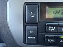 ハイエースバン ロングスーパーＧＬ　禁煙車　ナビ　フルセグ　バックカメラ　衝突軽減ブレーキ　運転支援システム　純正１５インチアルミ　パーキングサポートブレーキ　オートハイビーム　　ＵＳＢ入力端子　ＬＥＤヘッドライト　ビルトインＥＴＣ（7枚目）