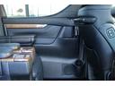 エグゼクティブラウンジ　禁煙車　ツインムーンルーフ　ＪＢＬプレミアムサウンド　パノラミックビューモニター　純正９インチナビ　黒革シート　レーダークルーズ　ビルトインＥＴＣ２．０　インテリジェントクリアランスソナー（32枚目）