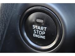 弊社はあいおいニッセイ同和損保代理店です。全営業社員が保険の募集人資格を取得しております。お気軽にご相談ください。 6