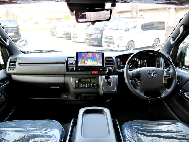 ハイエースバン スーパーGL ダークプライムII 新車未登録/7型/6AT/2800ccディーゼルターボ/415コブラフルエアロ/18インチAW/両側出しマフラーカッター/ワイパーカウル/ルーフスポイラー/イエローキャリパーカバー/フルセグTV/(5枚目)