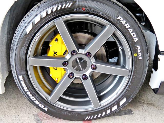 ハイエースバン スーパーGL ダークプライムII 新車未登録/7型/6AT/2800ccディーゼルターボ/415コブラフルエアロ/18インチAW/両側出しマフラーカッター/ワイパーカウル/ルーフスポイラー/イエローキャリパーカバー/フルセグTV/(39枚目)