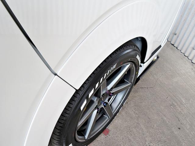 ハイエースバン スーパーGL ダークプライムII 新車未登録/7型/6AT/2800ccディーゼルターボ/415コブラフルエアロ/18インチAW/両側出しマフラーカッター/ワイパーカウル/ルーフスポイラー/イエローキャリパーカバー/フルセグTV/(54枚目)