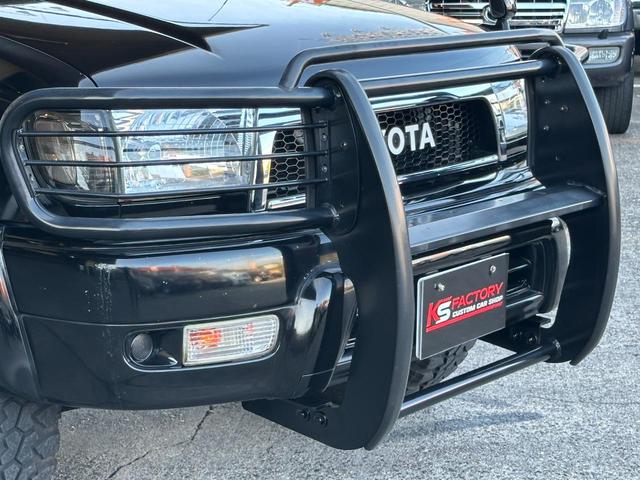ハイラックスサーフ ＳＳＲ－Ｘ　Ｖセレクション　１８５サーフ　ブラック全塗装済み　クリスタルヘッドライト　ＴＯＹＯＴＡ文字メッシュグリル　グリルガード　ＭＧ　Ｂｅａｓｔホイール　マキシスタイヤ　ガナドールマフラー　新品ブラック＆千鳥柄シートカバー（55枚目）