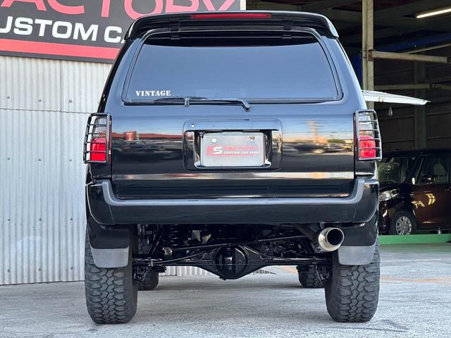 ハイラックスサーフ ＳＳＲ－Ｘ　Ｖセレクション　１８５サーフ　ブラック全塗装済み　クリスタルヘッドライト　ＴＯＹＯＴＡ文字メッシュグリル　グリルガード　ＭＧ　Ｂｅａｓｔホイール　マキシスタイヤ　ガナドールマフラー　新品ブラック＆千鳥柄シートカバー（59枚目）