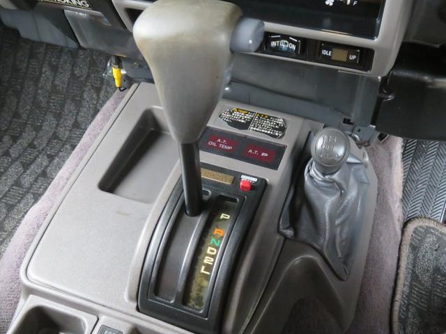 ランドクルーザープラド ＳＸワイド　７８プラド　ナロー仕様　オリーブグリーン全塗装済　新品フルメッキグリル　新品メッキバンパー　新品クリスタルオレンジウインカー　新品クリスタルオレンジコーナー　新品ＬＥＤコンビテール　新品シートカバー（43枚目）