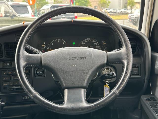 ランドクルーザー８０ ＶＸリミテッド　ランクル８０　１ＨＤディーゼルターボ　前後デフロック　新品ホワイト全塗装　ナロー仕様　　純正車高　新品ＫＳオリジナルホイール　新品ＢＦグットリッチタイヤ　サンルーフ　背面タイヤ　クルコン（31枚目）