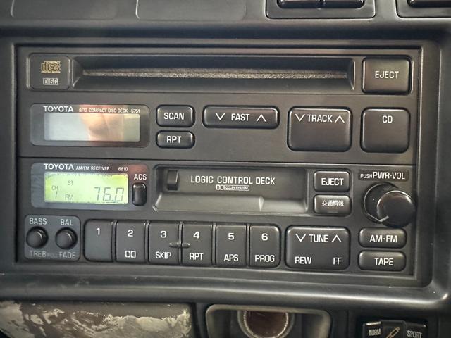 ランドクルーザー８０ ＶＸリミテッド　ランクル８０　１ＨＤディーゼルターボ　前後デフロック　新品ホワイト全塗装　ナロー仕様　　純正車高　新品ＫＳオリジナルホイール　新品ＢＦグットリッチタイヤ　サンルーフ　背面タイヤ　クルコン（37枚目）