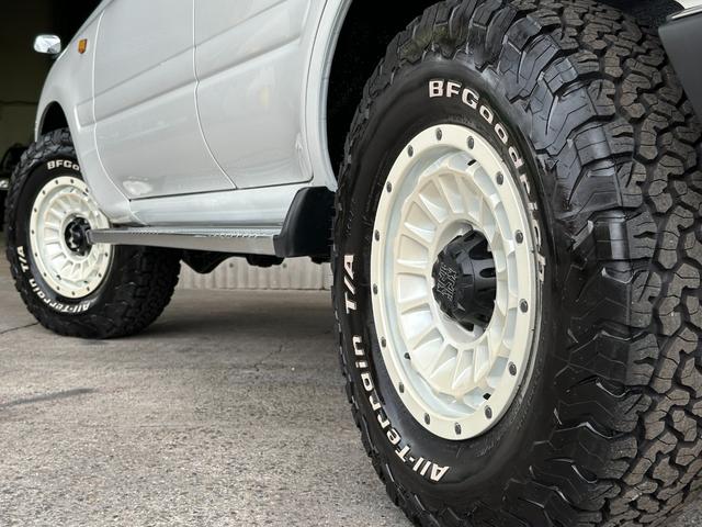 ランドクルーザー８０ ＶＸリミテッド　ランクル８０　１ＨＤディーゼルターボ　前後デフロック　新品ホワイト全塗装　ナロー仕様　　純正車高　新品ＫＳオリジナルホイール　新品ＢＦグットリッチタイヤ　サンルーフ　背面タイヤ　クルコン（55枚目）