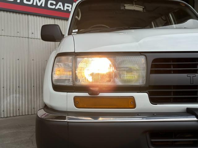 ランドクルーザー８０ ＶＸリミテッド　ランクル８０　１ＨＤディーゼルターボ　前後デフロック　新品ホワイト全塗装　ナロー仕様　　純正車高　新品ＫＳオリジナルホイール　新品ＢＦグットリッチタイヤ　サンルーフ　背面タイヤ　クルコン（62枚目）