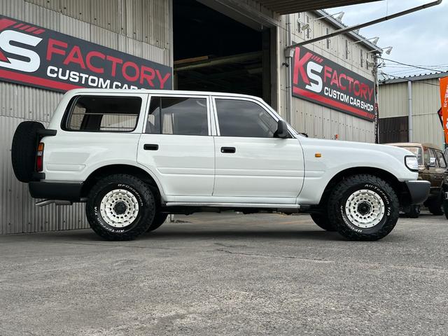 ランドクルーザー８０ ＶＸリミテッド　ランクル８０　１ＨＤディーゼルターボ　前後デフロック　新品ホワイト全塗装　ナロー仕様　　純正車高　新品ＫＳオリジナルホイール　新品ＢＦグットリッチタイヤ　サンルーフ　背面タイヤ　クルコン（66枚目）