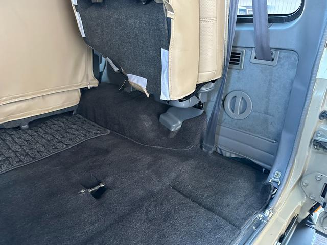 ランドクルーザープラド EXワイド ナローボディ仕様 ベージュホワイトツートン全塗装済み 新品グリル 新品ウインカーレンズ 新品3色LEDコンビテール シートカバー ナルディハンドル ナビ Bカメラ フルセグTV 輸出用ホイール(24枚目)