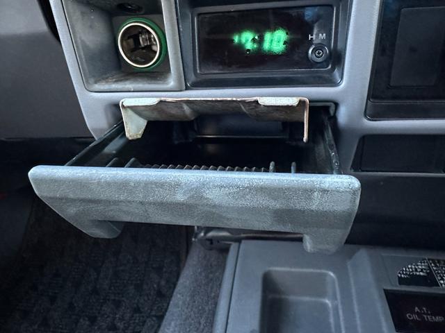 ランドクルーザープラド EXワイド ナローボディ仕様 ベージュホワイトツートン全塗装済み 新品グリル 新品ウインカーレンズ 新品3色LEDコンビテール シートカバー ナルディハンドル ナビ Bカメラ フルセグTV 輸出用ホイール(53枚目)