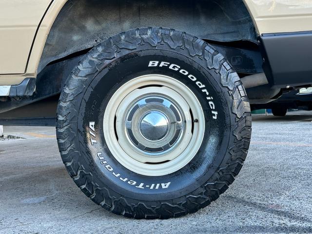 ランドクルーザープラド EXワイド ナローボディ仕様 ベージュホワイトツートン全塗装済み 新品グリル 新品ウインカーレンズ 新品3色LEDコンビテール シートカバー ナルディハンドル ナビ Bカメラ フルセグTV 輸出用ホイール(57枚目)