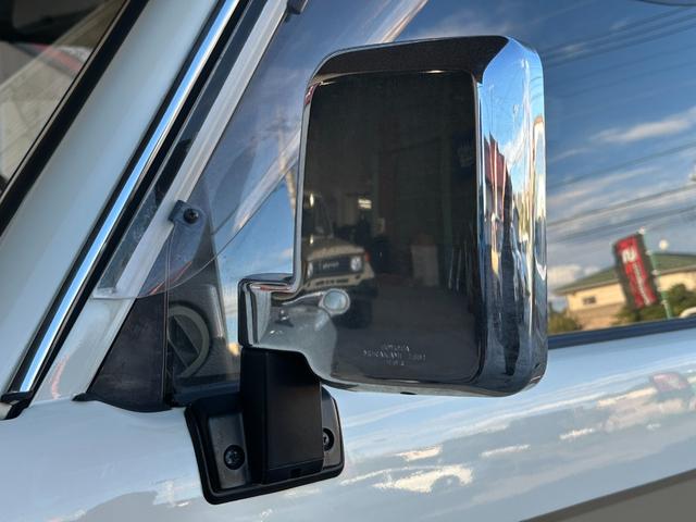 ランドクルーザープラド EXワイド ナローボディ仕様 ベージュホワイトツートン全塗装済み 新品グリル 新品ウインカーレンズ 新品3色LEDコンビテール シートカバー ナルディハンドル ナビ Bカメラ フルセグTV 輸出用ホイール(61枚目)