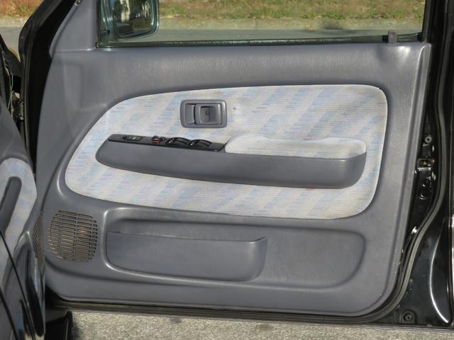 ハイラックススポーツピック ダブルキャブ ワイド 前期角目ヘッドライト ダブルキャブ 5人乗り 4WD トノカバー サンルーフ 社外アルミホイール ホワイトレタータイヤ メッキリヤステップバンパー アリーナホーン エアコン パワーウインドウ ETC(10枚目)