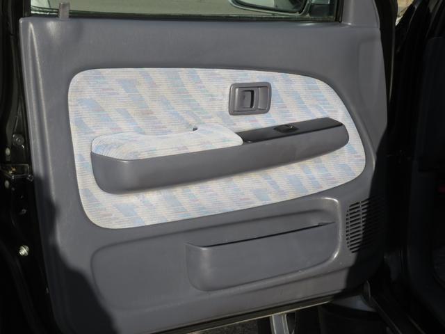 ハイラックススポーツピック ダブルキャブ ワイド 前期角目ヘッドライト ダブルキャブ 5人乗り 4WD トノカバー サンルーフ 社外アルミホイール ホワイトレタータイヤ メッキリヤステップバンパー アリーナホーン エアコン パワーウインドウ ETC(12枚目)