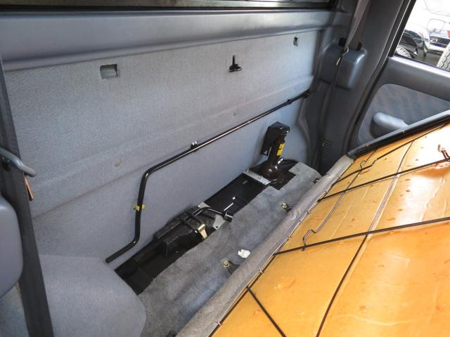 ハイラックススポーツピック ダブルキャブ ワイド 前期角目ヘッドライト ダブルキャブ 5人乗り 4WD トノカバー サンルーフ 社外アルミホイール ホワイトレタータイヤ メッキリヤステップバンパー アリーナホーン エアコン パワーウインドウ ETC(18枚目)