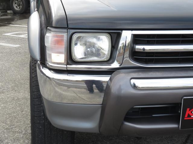 ハイラックススポーツピック ダブルキャブ ワイド 前期角目ヘッドライト ダブルキャブ 5人乗り 4WD トノカバー サンルーフ 社外アルミホイール ホワイトレタータイヤ メッキリヤステップバンパー アリーナホーン エアコン パワーウインドウ ETC(33枚目)