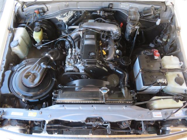 ランドクルーザープラド ＳＸワイド　７８プラド　後期型　１ナンバー登録　５人乗り　ホワイト全塗装　２インチリフトアップ　ＫＳオリジナルシートカバー　新品フロントバンパー　新品リアバンパー　新品グリル　ＧＩギアリアラダー　背面Ｔサンルーフ（7枚目）