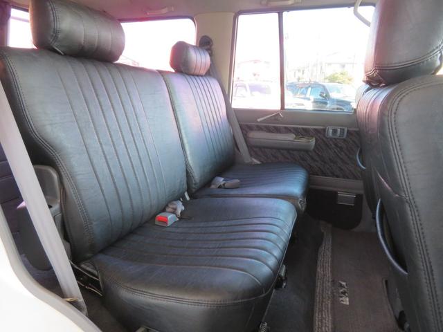 ランドクルーザープラド ＳＸワイド　７８プラド　後期型　１ナンバー登録　５人乗り　ホワイト全塗装　２インチリフトアップ　ＫＳオリジナルシートカバー　新品フロントバンパー　新品リアバンパー　新品グリル　ＧＩギアリアラダー　背面Ｔサンルーフ（18枚目）