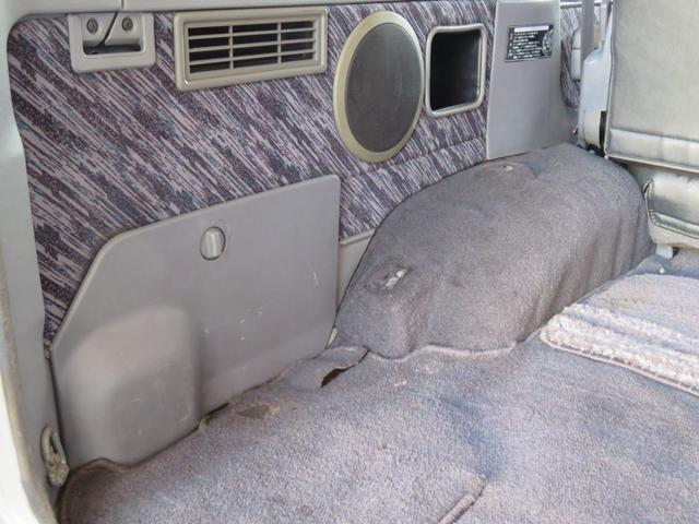 ランドクルーザープラド ＳＸワイド　７８プラド　後期型　１ナンバー登録　５人乗り　ホワイト全塗装　２インチリフトアップ　ＫＳオリジナルシートカバー　新品フロントバンパー　新品リアバンパー　新品グリル　ＧＩギアリアラダー　背面Ｔサンルーフ（26枚目）