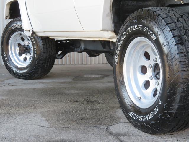 ランドクルーザープラド ＳＸワイド　７８プラド　後期型　１ナンバー登録　５人乗り　ホワイト全塗装　２インチリフトアップ　ＫＳオリジナルシートカバー　新品フロントバンパー　新品リアバンパー　新品グリル　ＧＩギアリアラダー　背面Ｔサンルーフ（33枚目）
