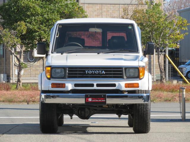 ランドクルーザープラド ＳＸワイド　７８プラド　後期型　１ナンバー登録　５人乗り　ホワイト全塗装　２インチリフトアップ　ＫＳオリジナルシートカバー　新品フロントバンパー　新品リアバンパー　新品グリル　ＧＩギアリアラダー　背面Ｔサンルーフ（36枚目）