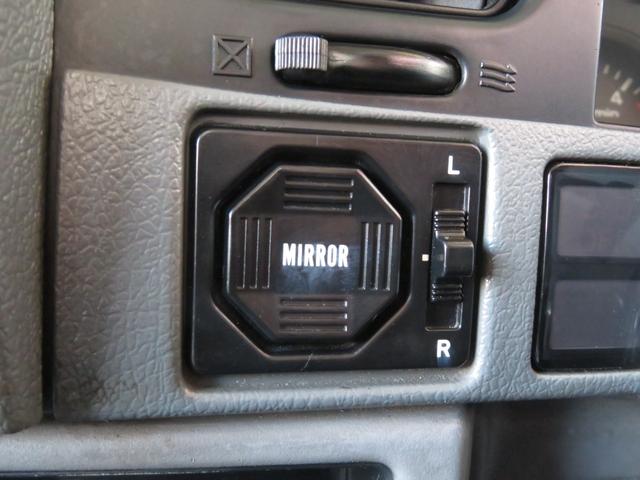 ランドクルーザープラド ＳＸワイド　７８プラド　後期型　１ナンバー登録　５人乗り　ホワイト全塗装　２インチリフトアップ　ＫＳオリジナルシートカバー　新品フロントバンパー　新品リアバンパー　新品グリル　ＧＩギアリアラダー　背面Ｔサンルーフ（66枚目）