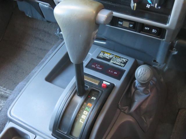 ランドクルーザープラド ＳＸワイド　７８プラド　後期型　１ナンバー登録　５人乗り　ホワイト全塗装　２インチリフトアップ　ＫＳオリジナルシートカバー　新品フロントバンパー　新品リアバンパー　新品グリル　ＧＩギアリアラダー　背面Ｔサンルーフ（70枚目）