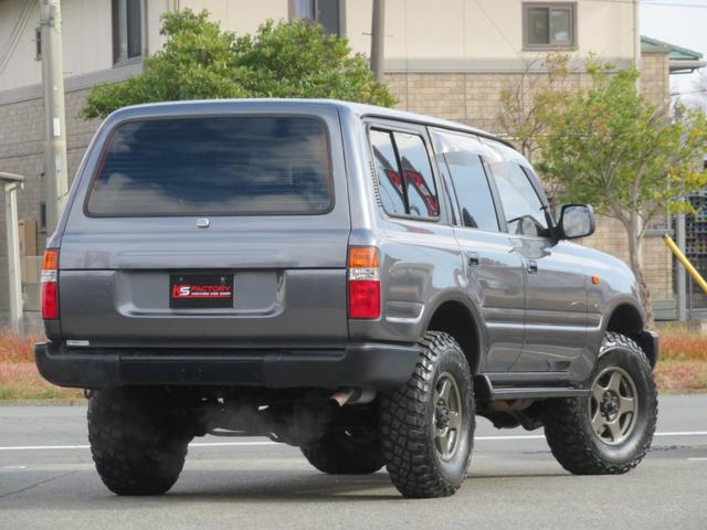 ランドクルーザー８０ ＶＸリミテッド　中期型　グレー全塗装済み　ナロー仕様　角目４灯　１ナンバー登録構造変更済み　ブラットレーＶ　ＢＦグットリッチＭＴタイヤ　ウッドコンビハンドル　シートカバー　シートヒーター　サンルーフ　Ｂカメラ（3枚目）