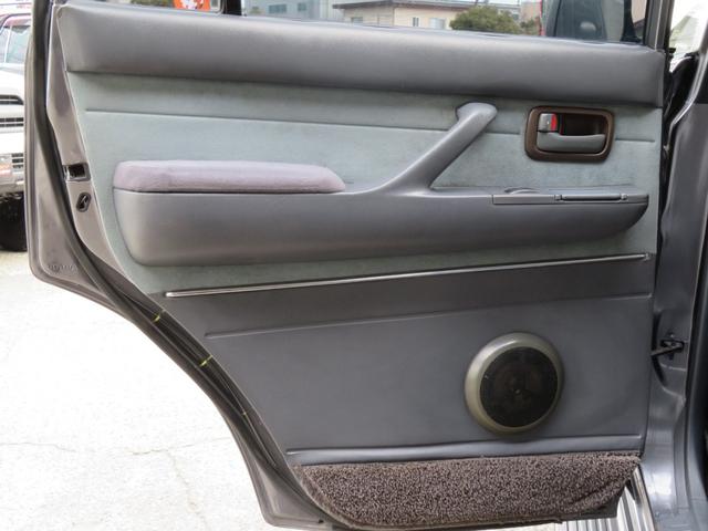 ランドクルーザー８０ ＶＸリミテッド　中期型　グレー全塗装済み　ナロー仕様　角目４灯　１ナンバー登録構造変更済み　ブラットレーＶ　ＢＦグットリッチＭＴタイヤ　ウッドコンビハンドル　シートカバー　シートヒーター　サンルーフ　Ｂカメラ（13枚目）