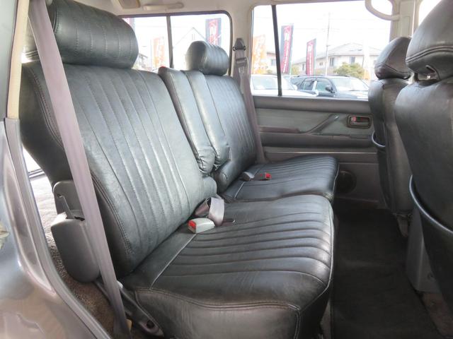 ランドクルーザー８０ ＶＸリミテッド　中期型　グレー全塗装済み　ナロー仕様　角目４灯　１ナンバー登録構造変更済み　ブラットレーＶ　ＢＦグットリッチＭＴタイヤ　ウッドコンビハンドル　シートカバー　シートヒーター　サンルーフ　Ｂカメラ（15枚目）