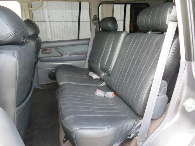 ランドクルーザー８０ ＶＸリミテッド　中期型　グレー全塗装済み　ナロー仕様　角目４灯　１ナンバー登録構造変更済み　ブラットレーＶ　ＢＦグットリッチＭＴタイヤ　ウッドコンビハンドル　シートカバー　シートヒーター　サンルーフ　Ｂカメラ（17枚目）