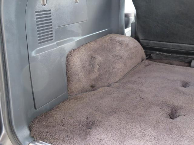 ランドクルーザー８０ ＶＸリミテッド　中期型　グレー全塗装済み　ナロー仕様　角目４灯　１ナンバー登録構造変更済み　ブラットレーＶ　ＢＦグットリッチＭＴタイヤ　ウッドコンビハンドル　シートカバー　シートヒーター　サンルーフ　Ｂカメラ（26枚目）