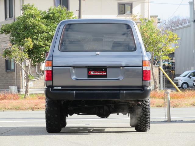 ランドクルーザー８０ ＶＸリミテッド　中期型　グレー全塗装済み　ナロー仕様　角目４灯　１ナンバー登録構造変更済み　ブラットレーＶ　ＢＦグットリッチＭＴタイヤ　ウッドコンビハンドル　シートカバー　シートヒーター　サンルーフ　Ｂカメラ（33枚目）
