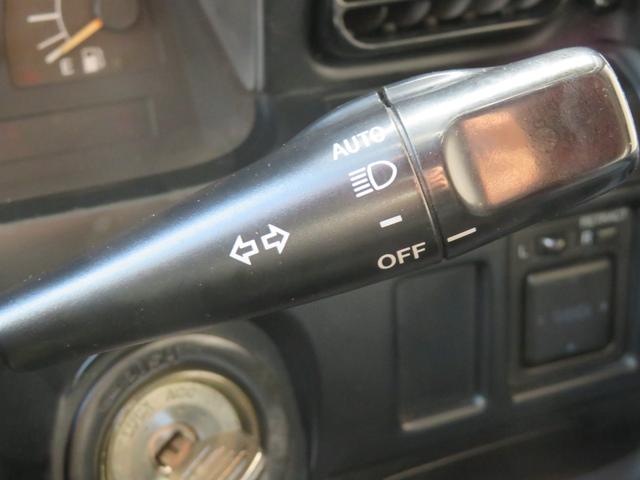 ランドクルーザー８０ ＶＸリミテッド　中期型　グレー全塗装済み　ナロー仕様　角目４灯　１ナンバー登録構造変更済み　ブラットレーＶ　ＢＦグットリッチＭＴタイヤ　ウッドコンビハンドル　シートカバー　シートヒーター　サンルーフ　Ｂカメラ（56枚目）