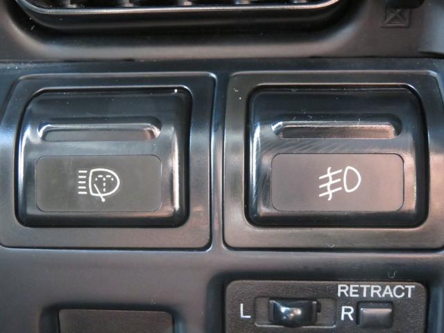 ランドクルーザー８０ ＶＸリミテッド　中期型　グレー全塗装済み　ナロー仕様　角目４灯　１ナンバー登録構造変更済み　ブラットレーＶ　ＢＦグットリッチＭＴタイヤ　ウッドコンビハンドル　シートカバー　シートヒーター　サンルーフ　Ｂカメラ（66枚目）