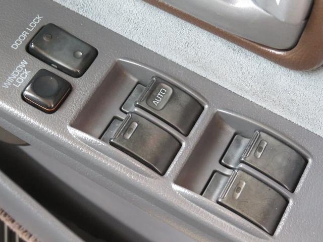 ランドクルーザー８０ ＶＸリミテッド　中期型　グレー全塗装済み　ナロー仕様　角目４灯　１ナンバー登録構造変更済み　ブラットレーＶ　ＢＦグットリッチＭＴタイヤ　ウッドコンビハンドル　シートカバー　シートヒーター　サンルーフ　Ｂカメラ（67枚目）